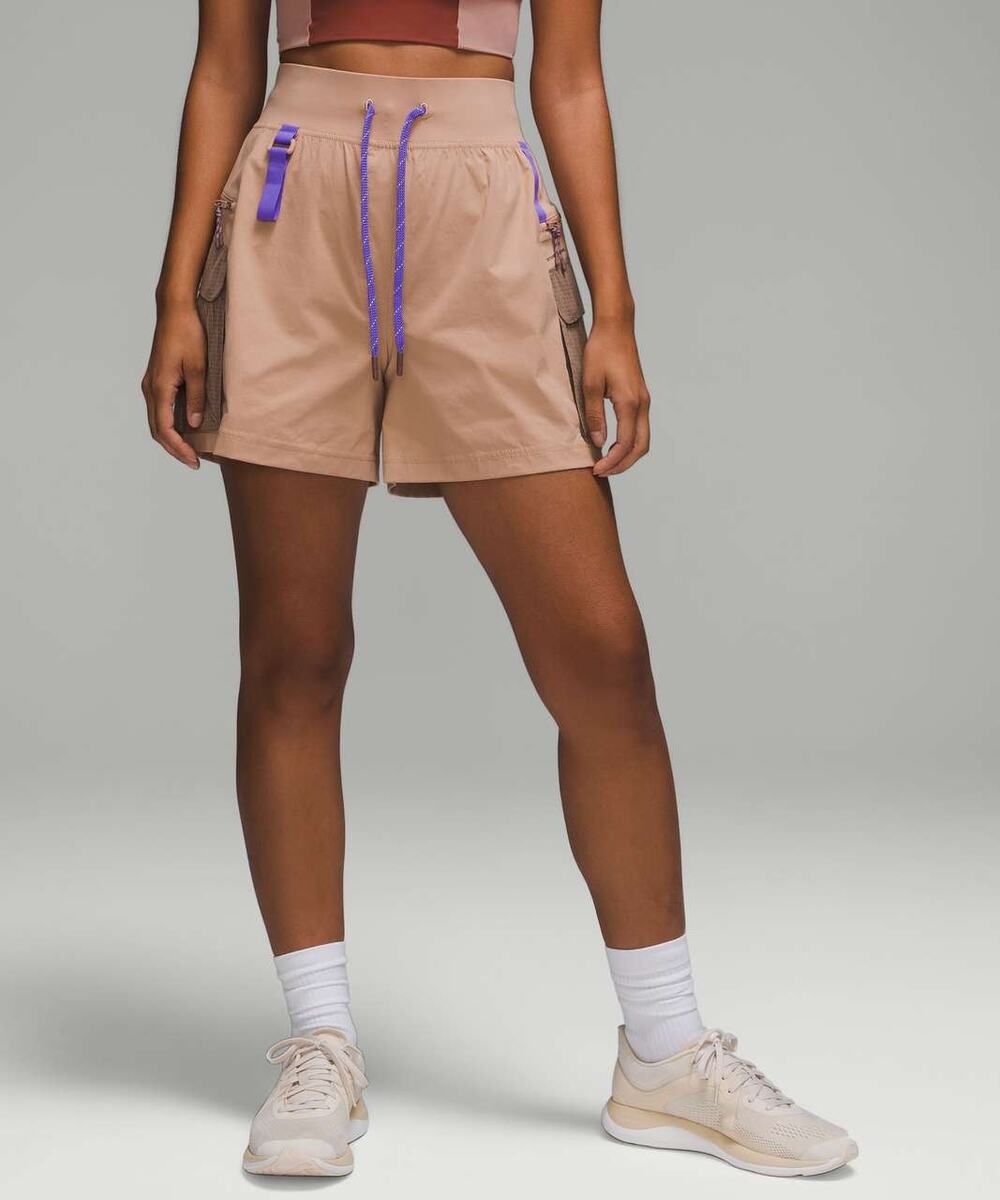 Lululemon Multi-Pocket Cargo High-Rise Hiking Short Womens Size 2 Pink Clay